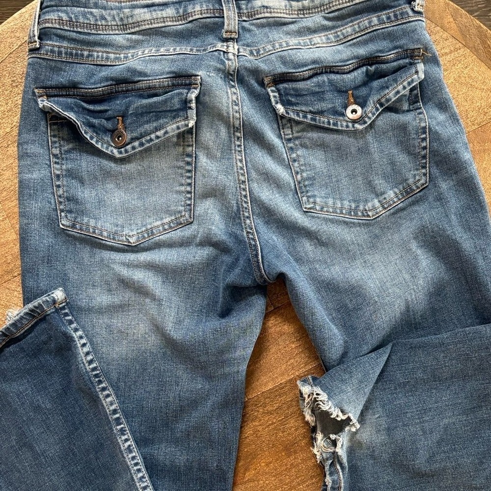 H&M Mid Rise Straight Leg Jeans - Picture 8 of 9